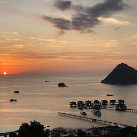 Sunset Hill Hotel Labuan Bajo Zewnętrze zdjęcie