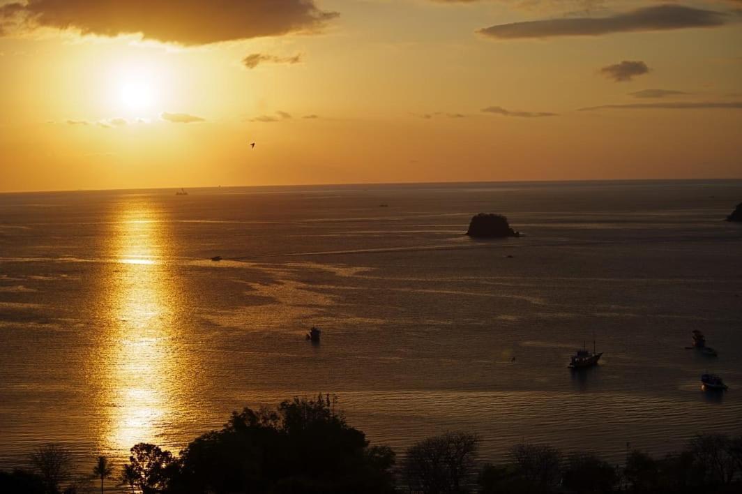 Sunset Hill Hotel Labuan Bajo Zewnętrze zdjęcie