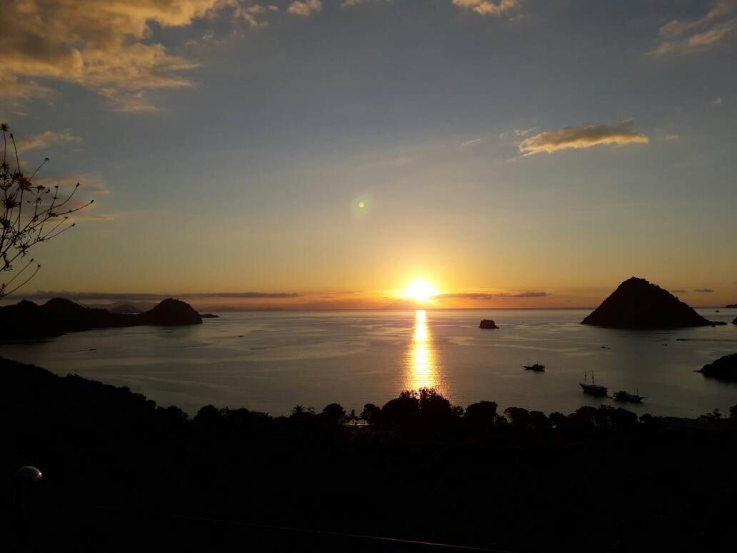 Sunset Hill Hotel Labuan Bajo Zewnętrze zdjęcie